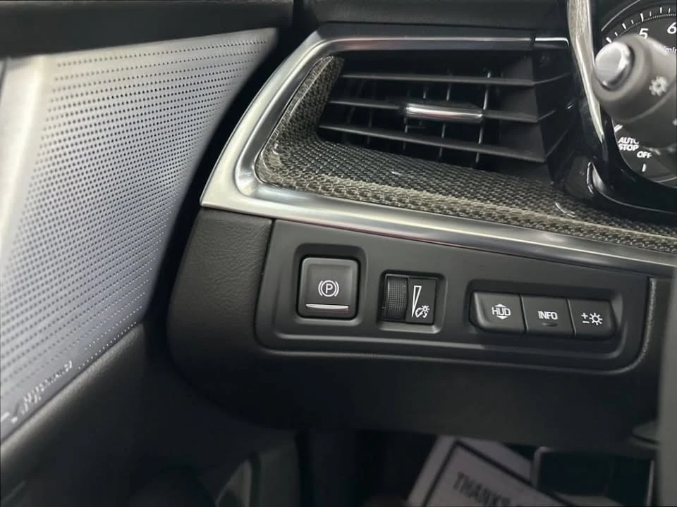 2026 Cadillac XT5 - Image 15 of 20