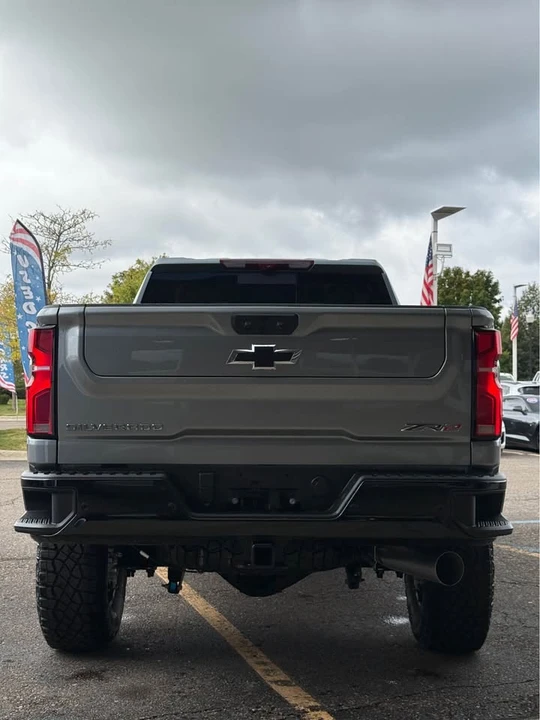 2026 Chevrolet Silverado Heavy Duty 4th Gen - Image 5 of 12
