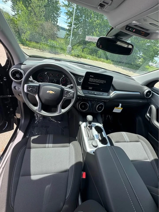 2026 Chevrolet Blazer - Image 11 of 13