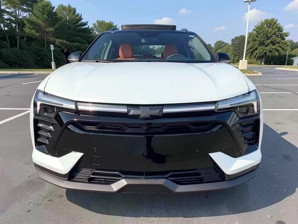2026 Chevrolet Blazer - Image 8 of 9