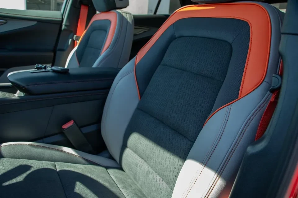 2026 Chevrolet Blazer - Image 9 of 20