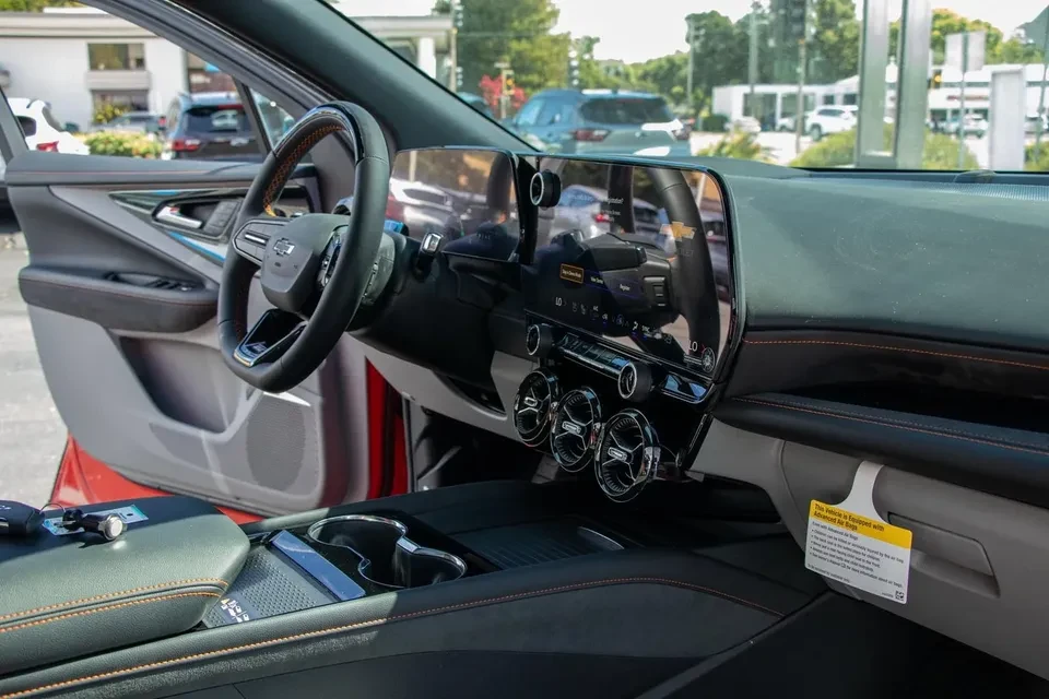 2026 Chevrolet Blazer - Image 16 of 20