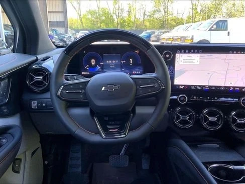 2026 Chevrolet Blazer - Image 13 of 20
