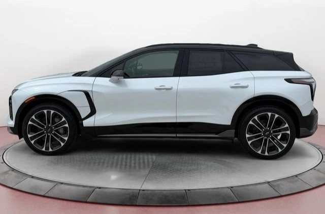 2026 Chevrolet Blazer - Image 2 of 20