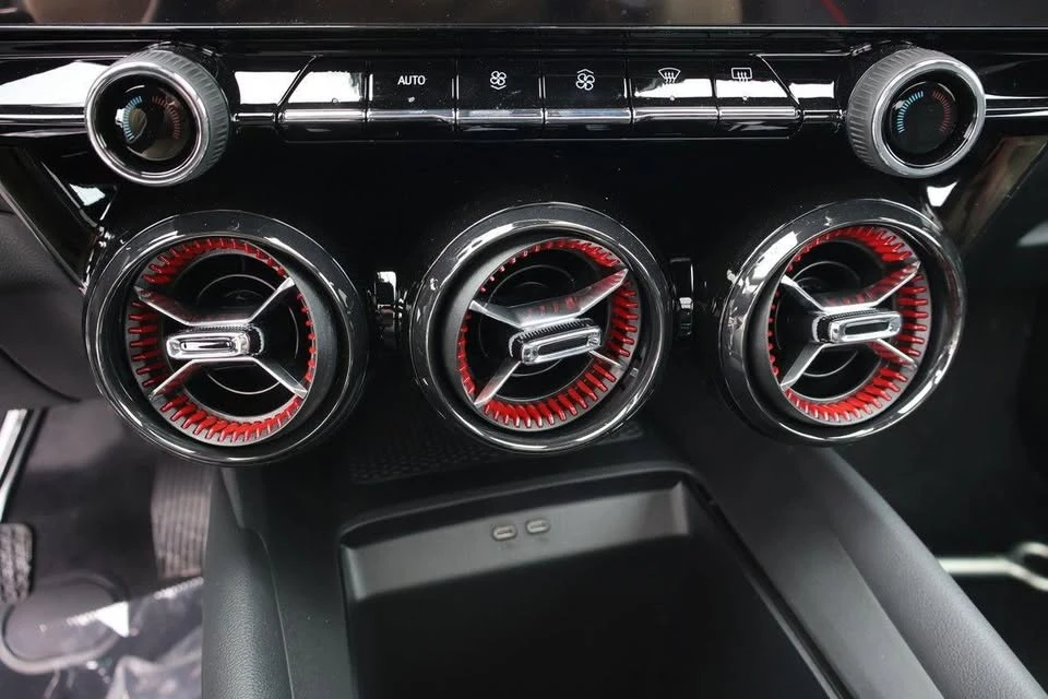 2026 Chevrolet Blazer - Image 16 of 20
