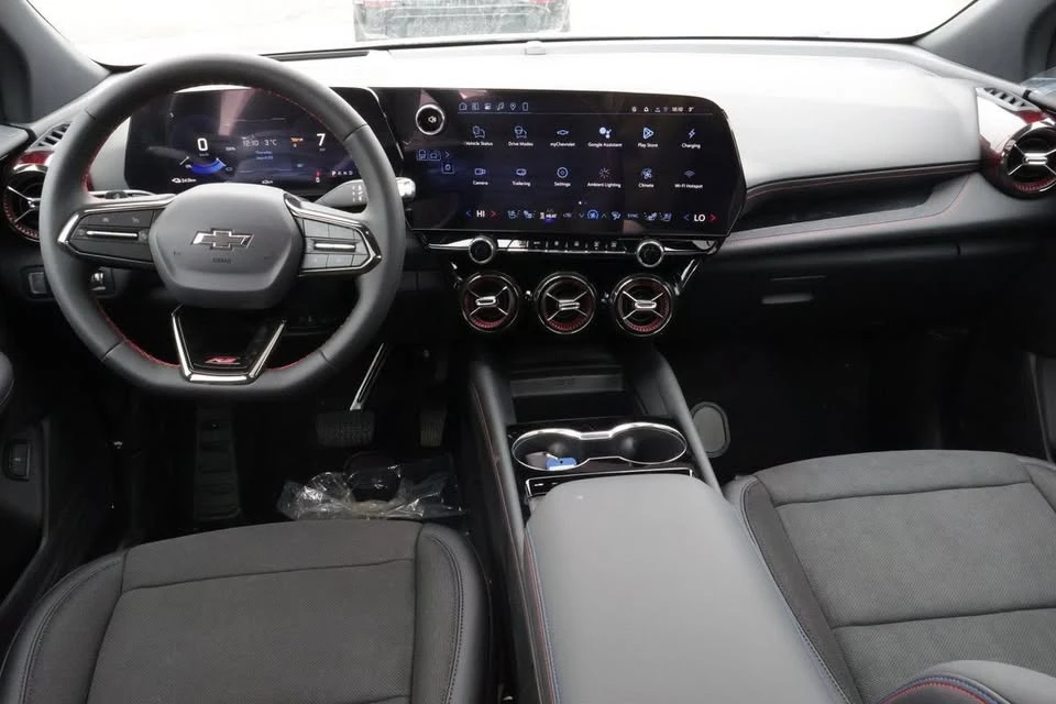 2026 Chevrolet Blazer - Image 10 of 20