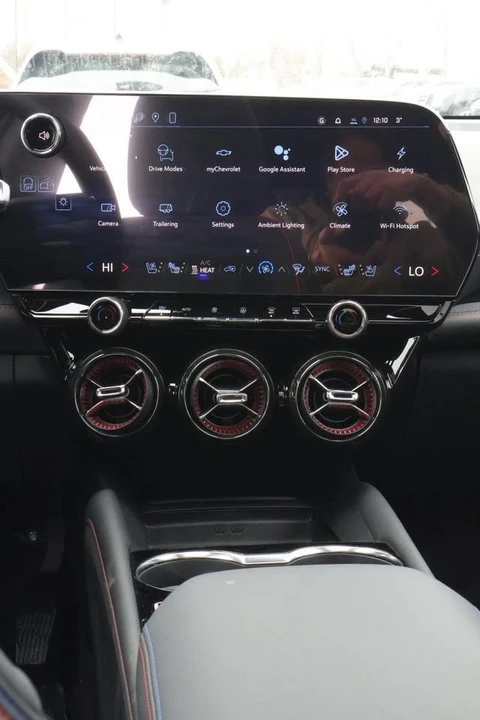 2026 Chevrolet Blazer - Image 14 of 20