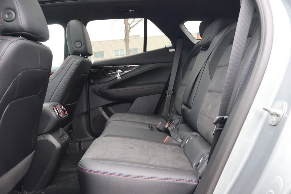 2026 Chevrolet Blazer - Image 19 of 20