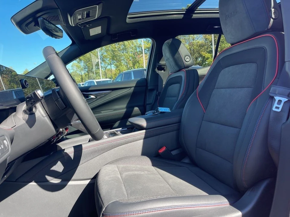 2026 Chevrolet Blazer - Image 9 of 12