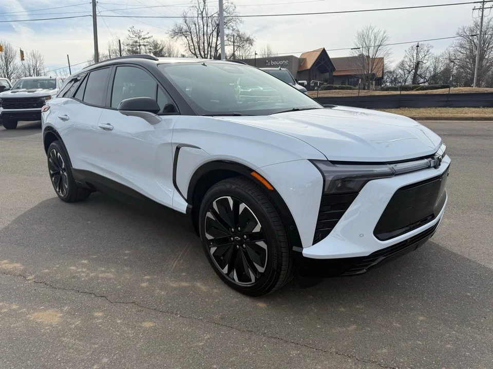 2026 Chevrolet Blazer - Image 7 of 12