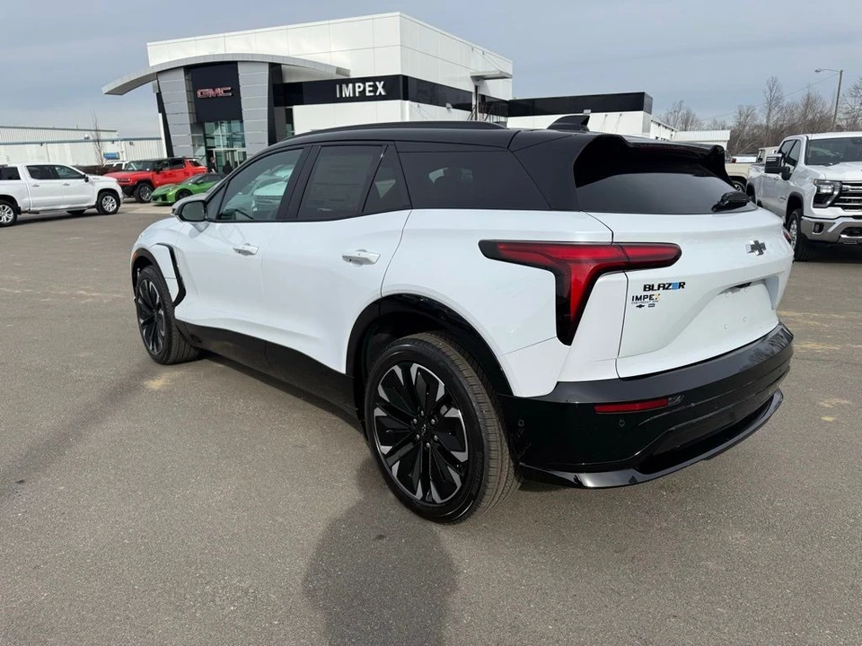 2026 Chevrolet Blazer - Image 3 of 12