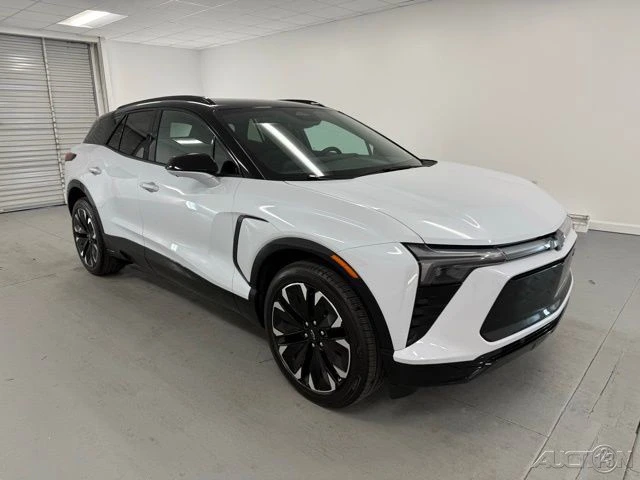 2026 Chevrolet Blazer - Image 3 of 12