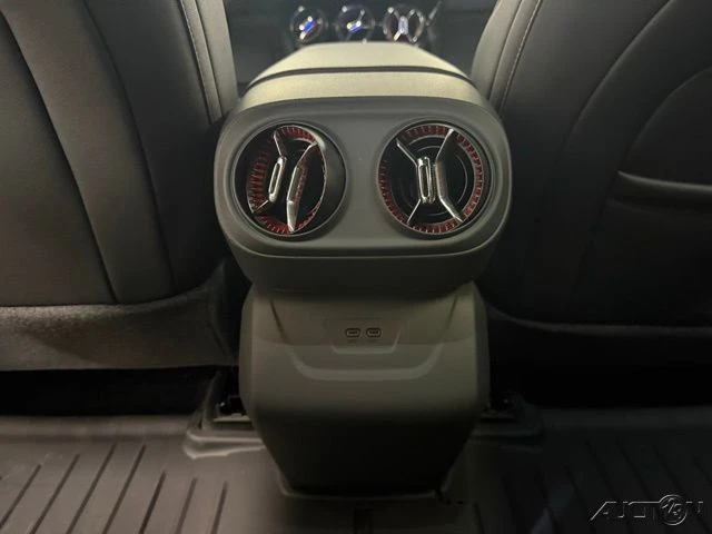 2026 Chevrolet Blazer - Image 15 of 20