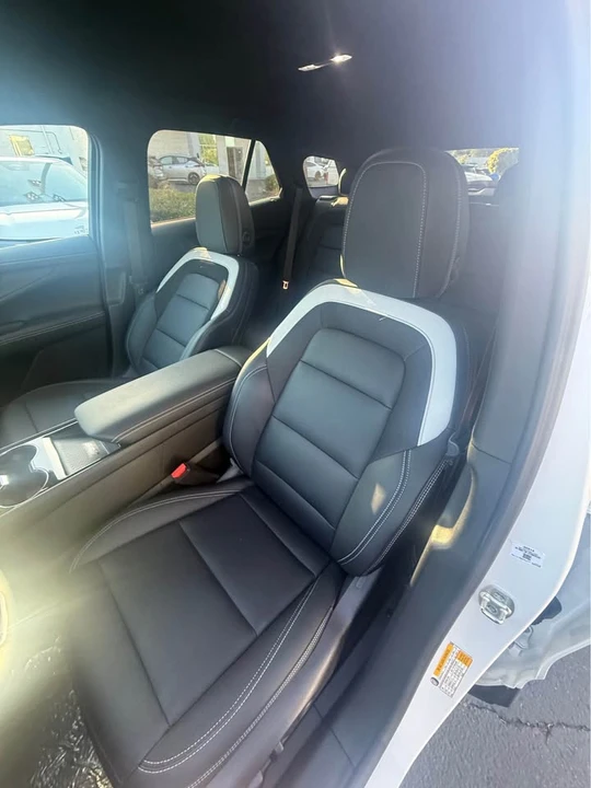 2026 Chevrolet Blazer - Image 2 of 11
