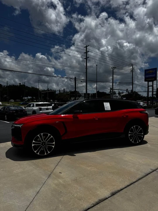 2026 Chevrolet Blazer - Image 2 of 8