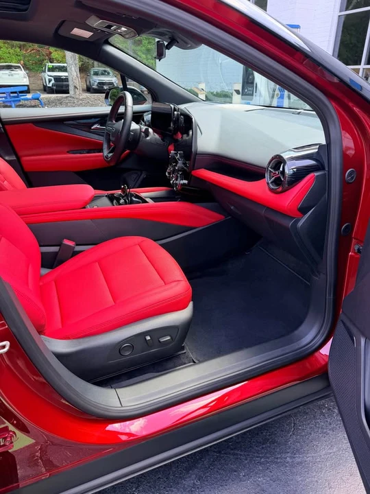 2026 Chevrolet Blazer - Image 18 of 20