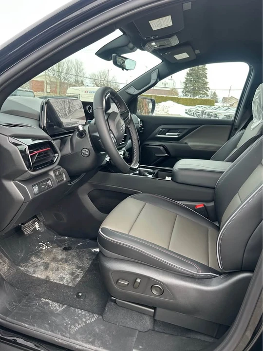 2026 Chevrolet Silverado - Image 10 of 14