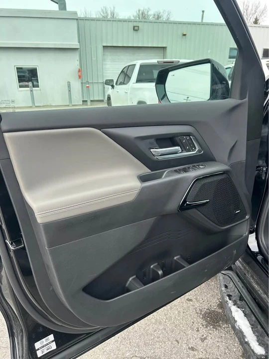 2026 Chevrolet Silverado - Image 9 of 14