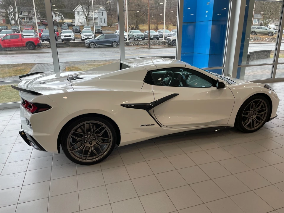 2026 Chevrolet Corvette C8 Z06 - Image 7 of 14