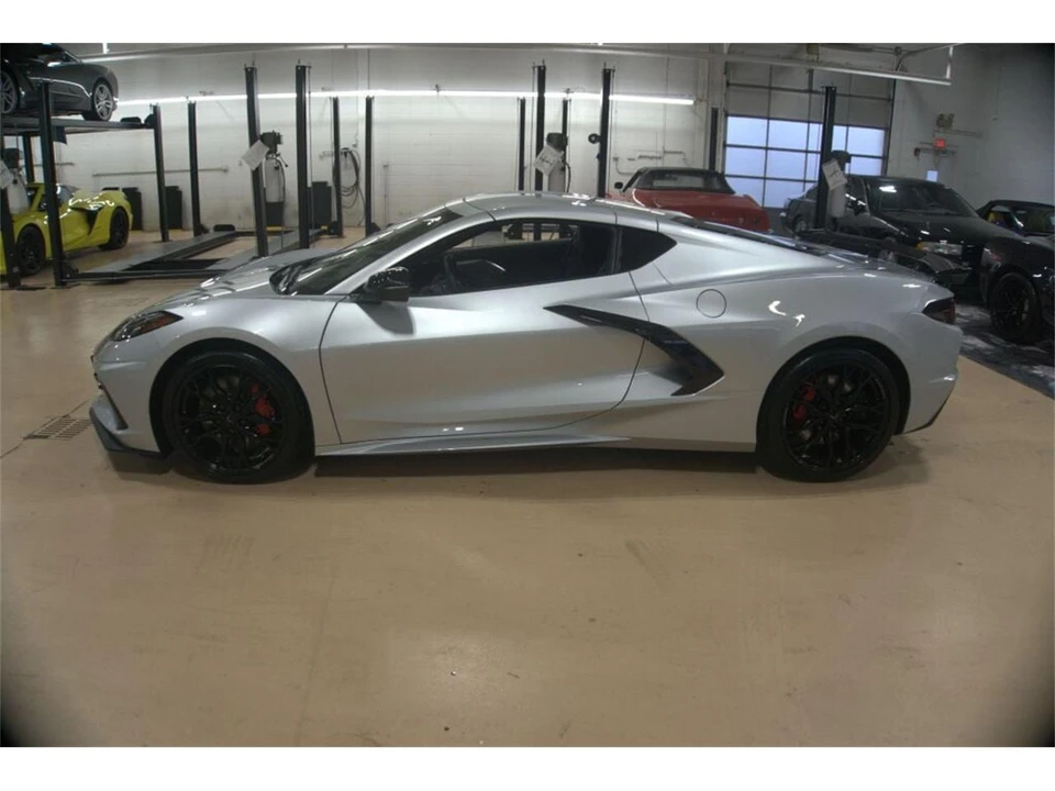 2026 Chevrolet Corvette C8 ZR1X - Image 2 of 31