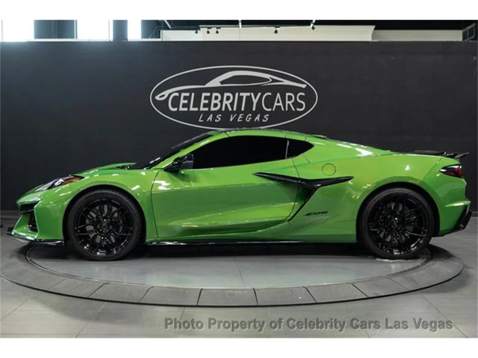2026 Chevrolet Corvette C8 ZR1X - Image 20 of 31