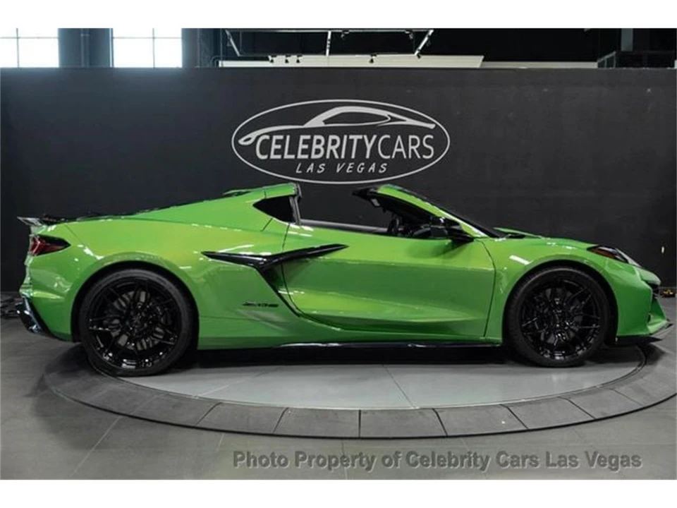 2026 Chevrolet Corvette C8 ZR1X - Image 29 of 31