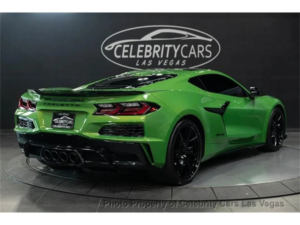 2026 Chevrolet Corvette C8 ZR1X - Image 3 of 31