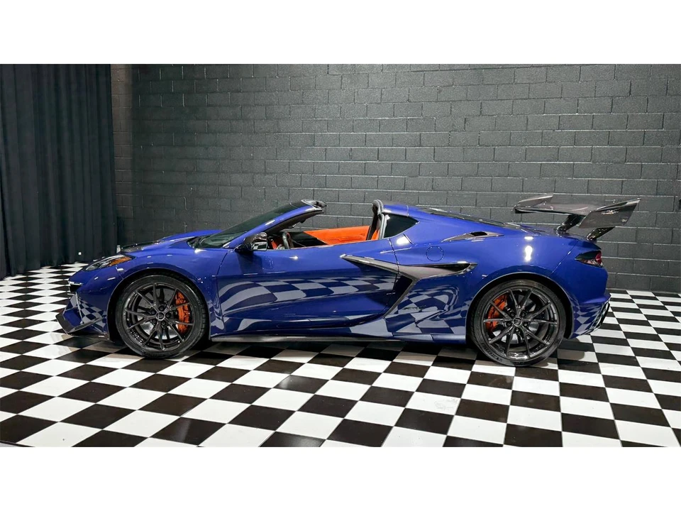 2026 Chevrolet Corvette C8 ZR1X - Image 11 of 31