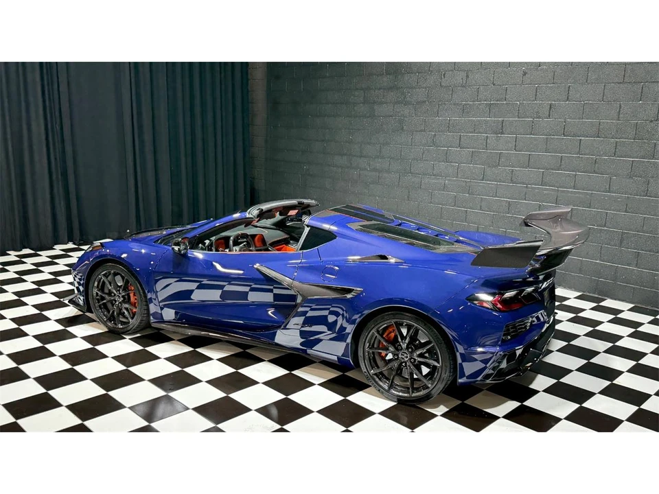 2026 Chevrolet Corvette C8 ZR1X - Image 13 of 31