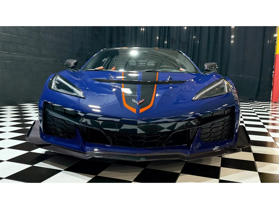 2026 Chevrolet Corvette C8 ZR1X - Image 8 of 31