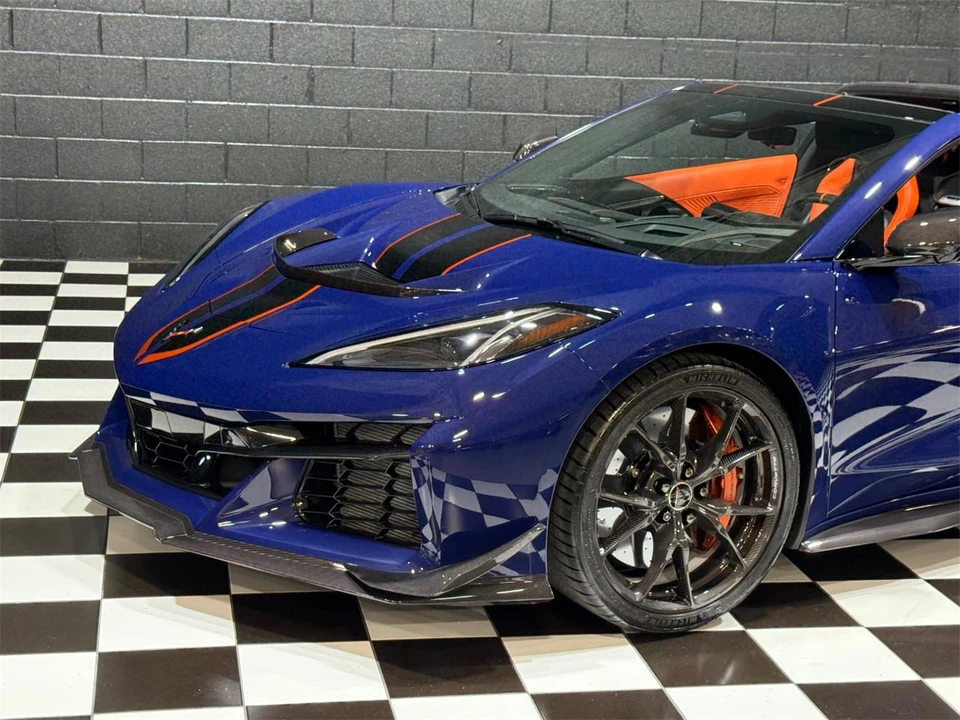 2026 Chevrolet Corvette C8 ZR1X - Image 10 of 31
