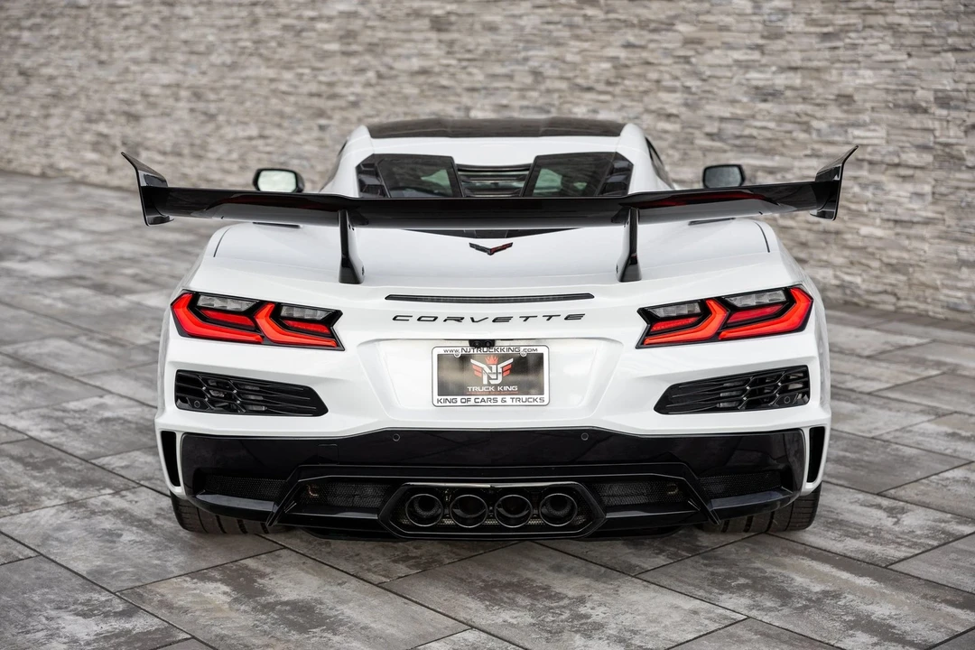 2026 Chevrolet Corvette C8 ZR1 - Image 19 of 21