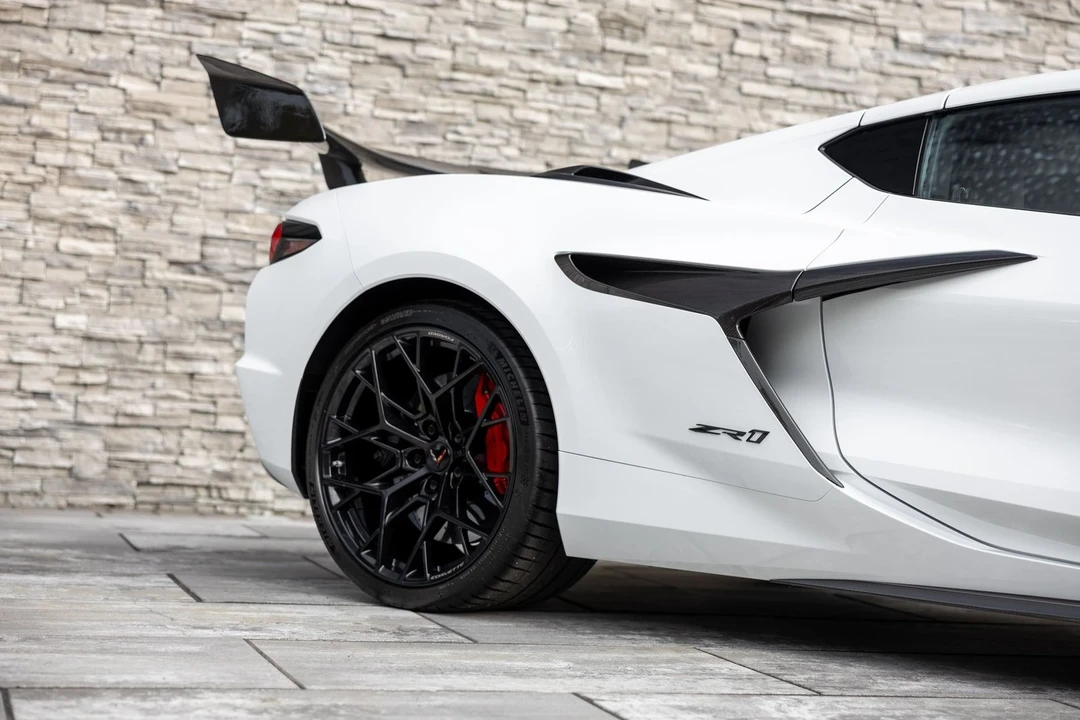 2026 Chevrolet Corvette C8 ZR1 - Image 14 of 21
