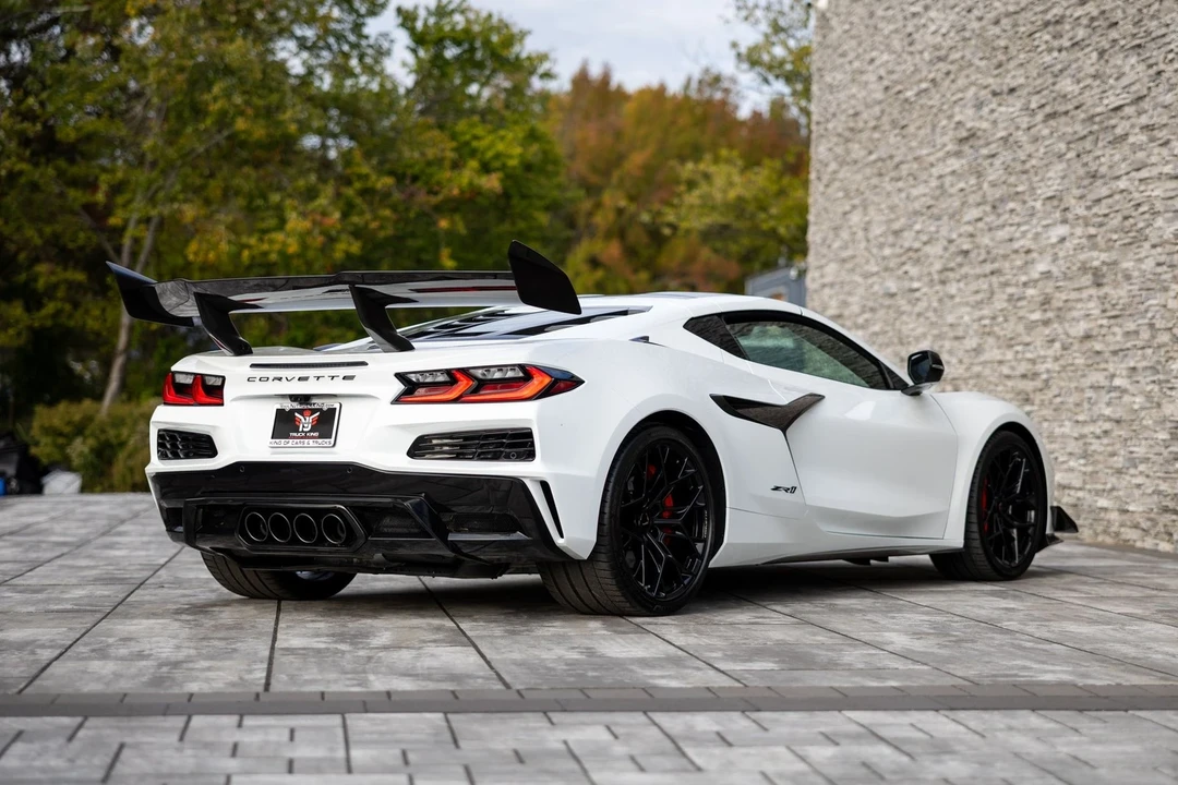 2026 Chevrolet Corvette C8 ZR1 - Image 16 of 21