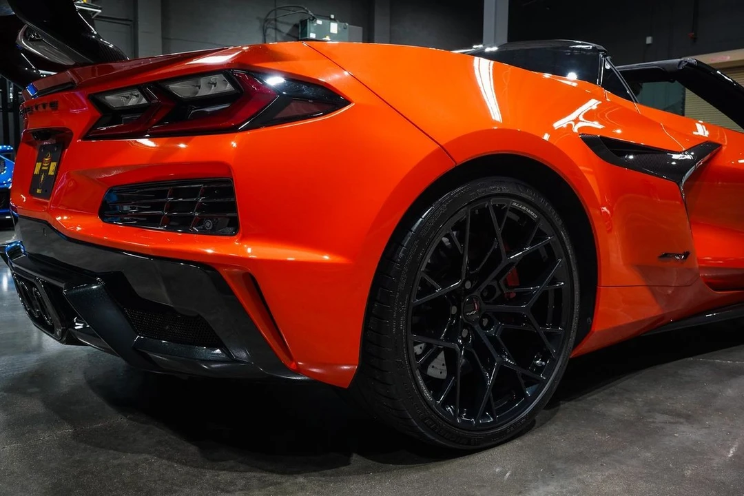 2026 Chevrolet Corvette C8 Z06 - Image 17 of 31