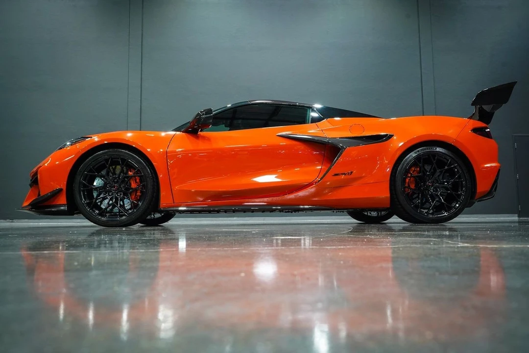 2026 Chevrolet Corvette C8 Z06 - Image 19 of 31