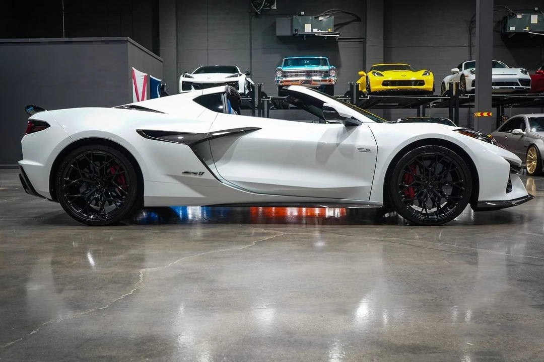 2026 Chevrolet Corvette C8 Z06 - Image 6 of 31