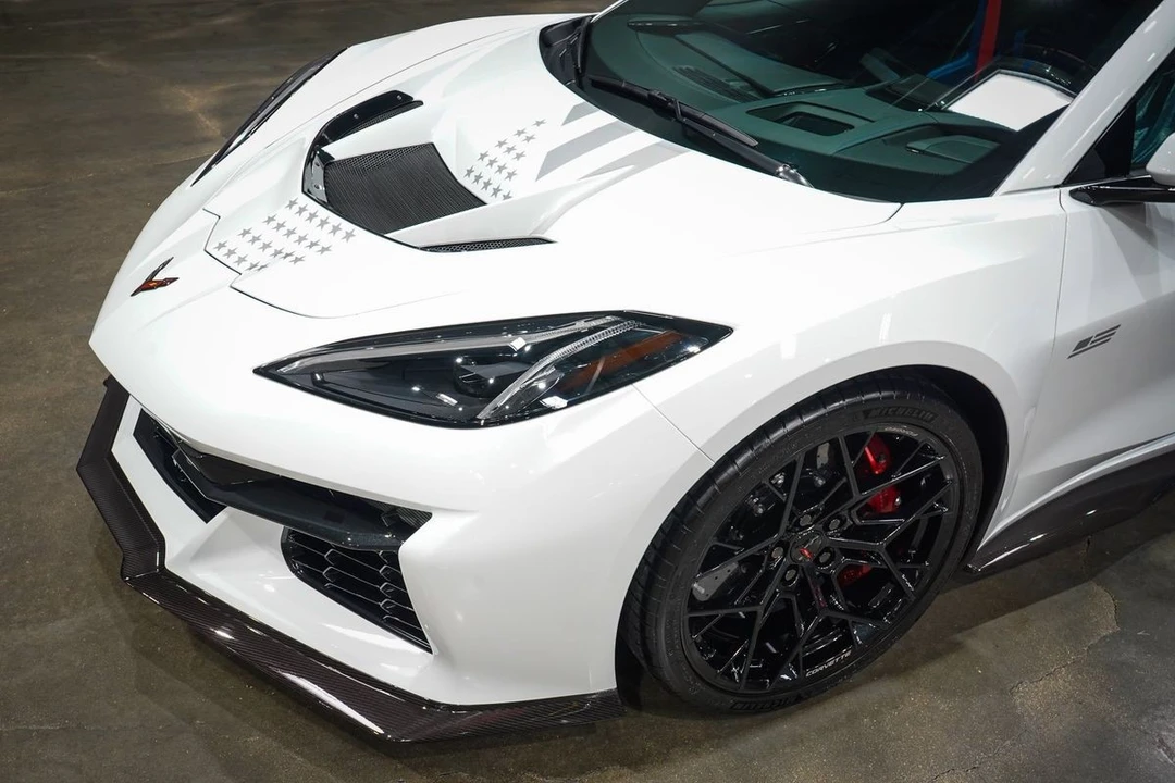 2026 Chevrolet Corvette C8 Z06 - Image 28 of 31