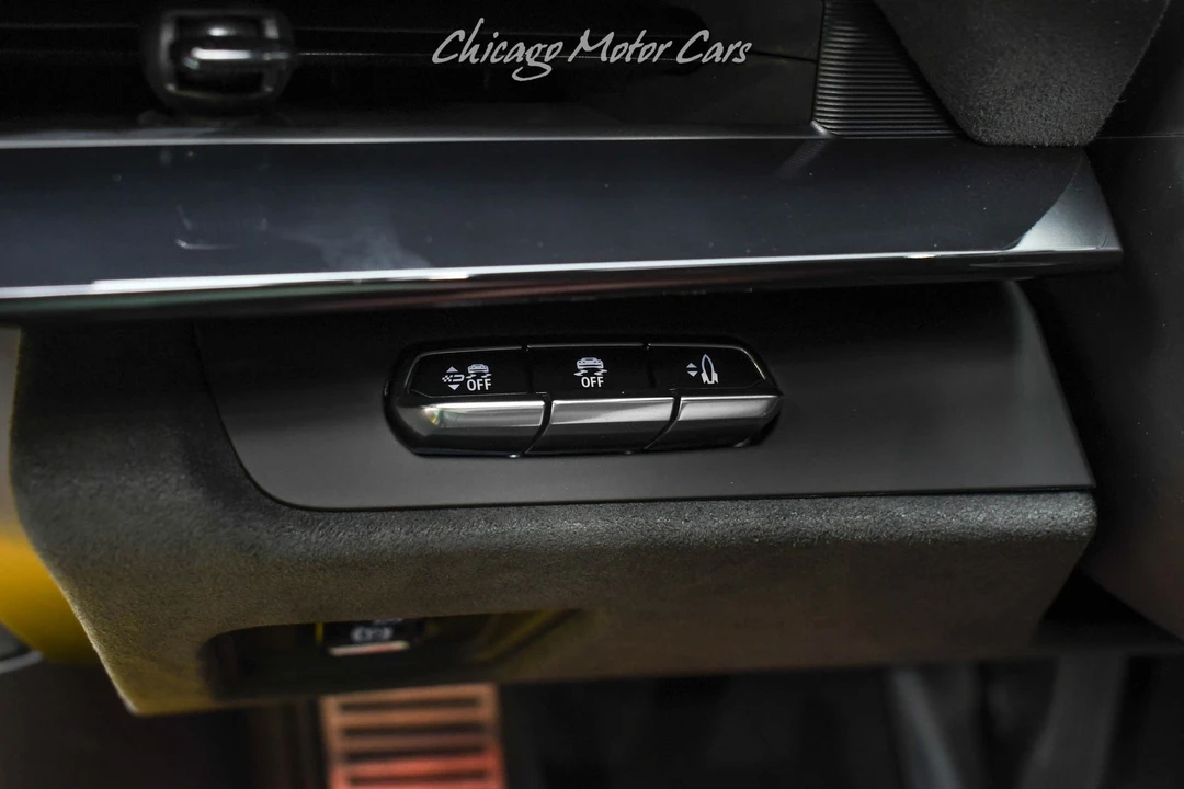 2026 Chevrolet Corvette C8 ZR1X - Image 11 of 31
