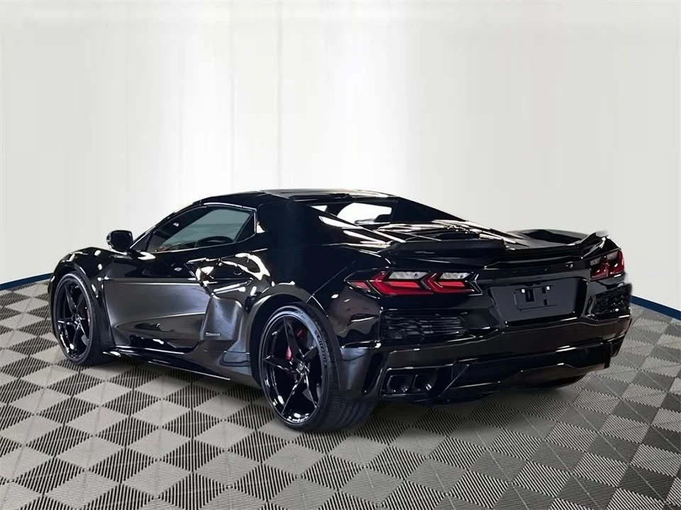 2026 Chevrolet Corvette C8 E-Ray - Image 5 of 19