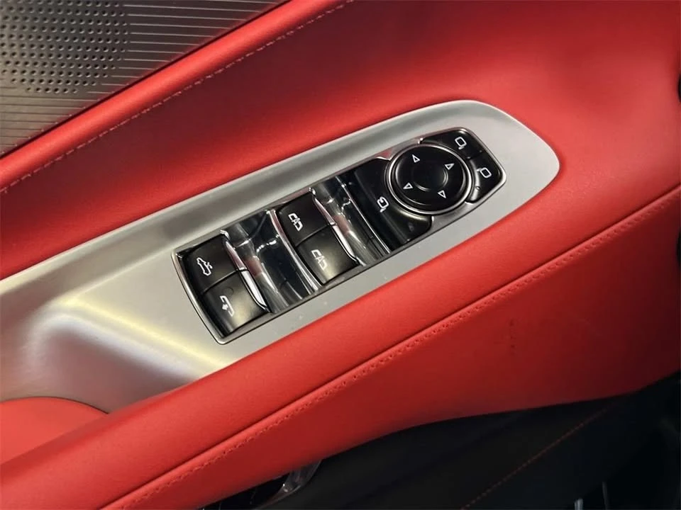 2026 Chevrolet Corvette C8 E-Ray - Image 15 of 19
