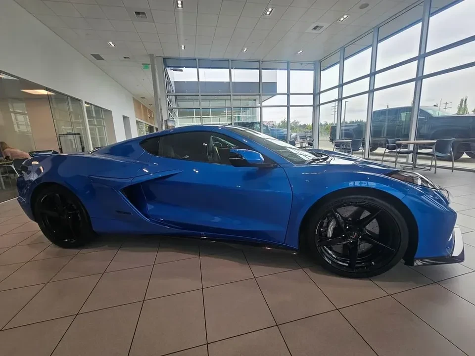2026 Chevrolet Corvette C8 E-Ray - Image 5 of 17