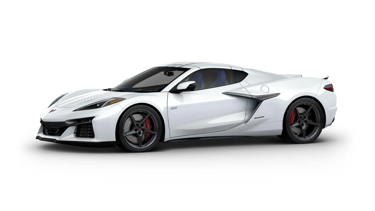 2026 Chevrolet Corvette C8 E-Ray - Image 26 of 31