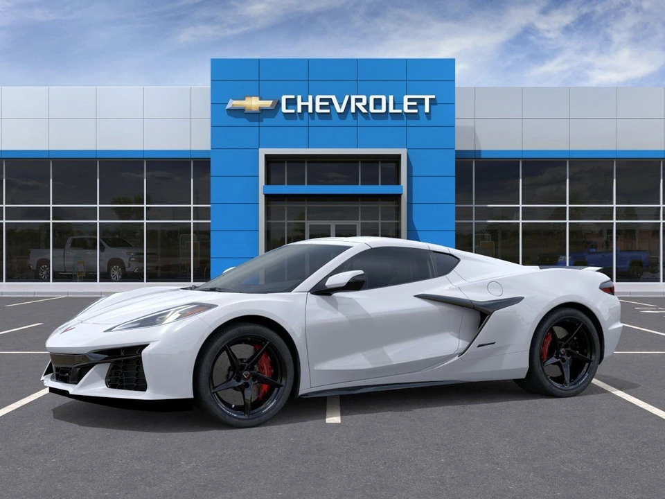 2026 Chevrolet Corvette C8 E-Ray - Image 2 of 31