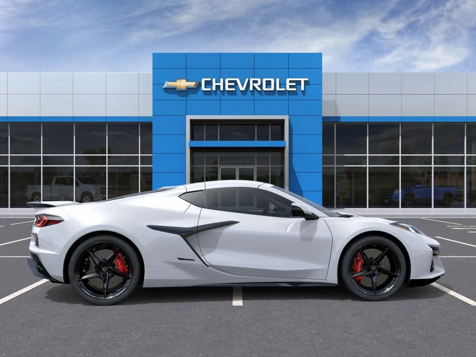 2026 Chevrolet Corvette C8 E-Ray - Image 5 of 31