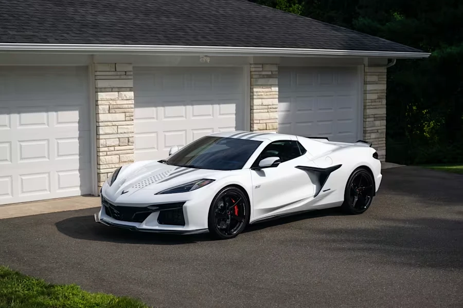 2026 Chevrolet Corvette C8 E-Ray - Image 31 of 31