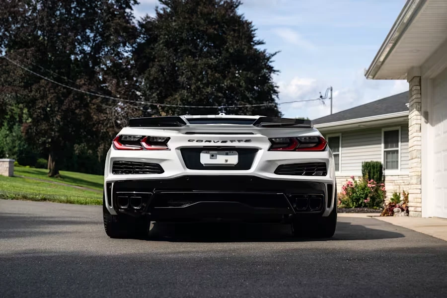 2026 Chevrolet Corvette C8 E-Ray - Image 6 of 31