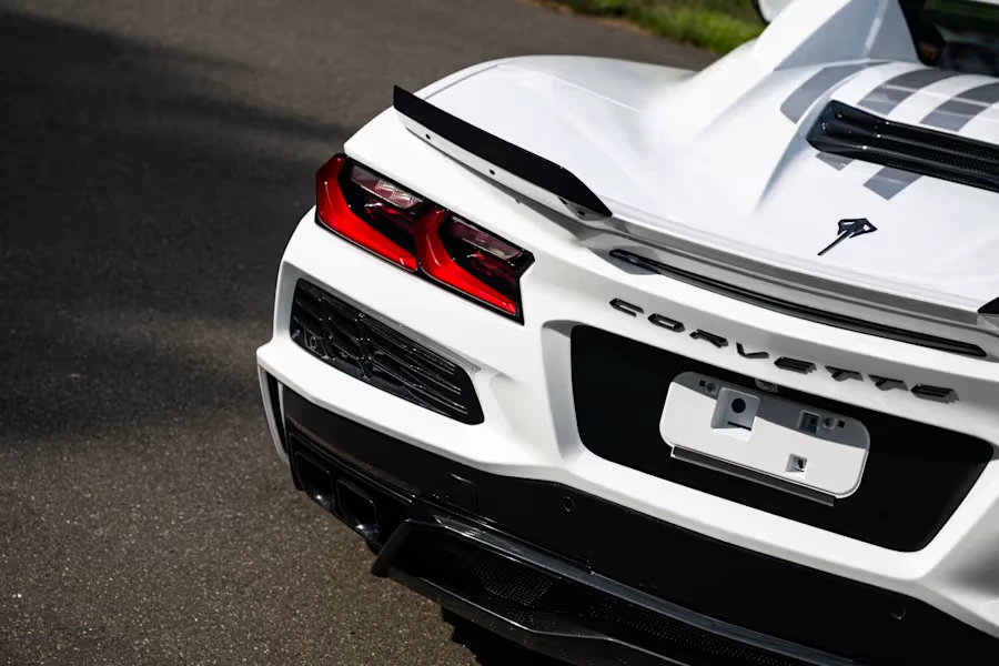 2026 Chevrolet Corvette C8 E-Ray - Image 28 of 31
