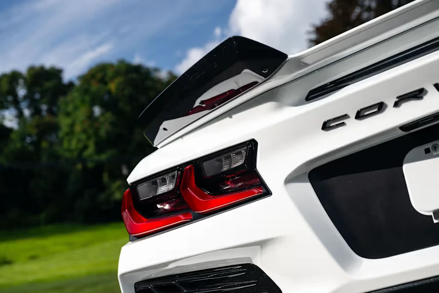 2026 Chevrolet Corvette C8 E-Ray - Image 21 of 31