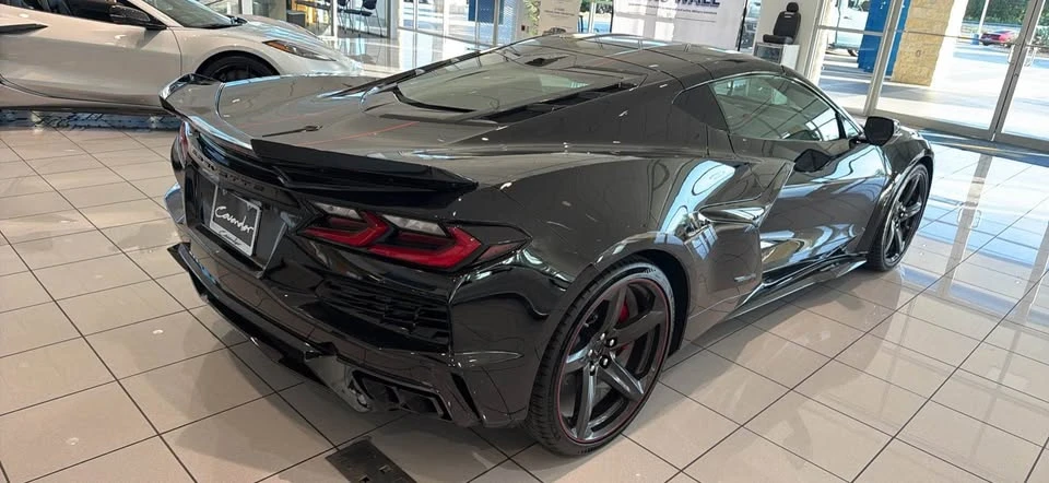 2026 Chevrolet Corvette C8 E-Ray - Image 7 of 8